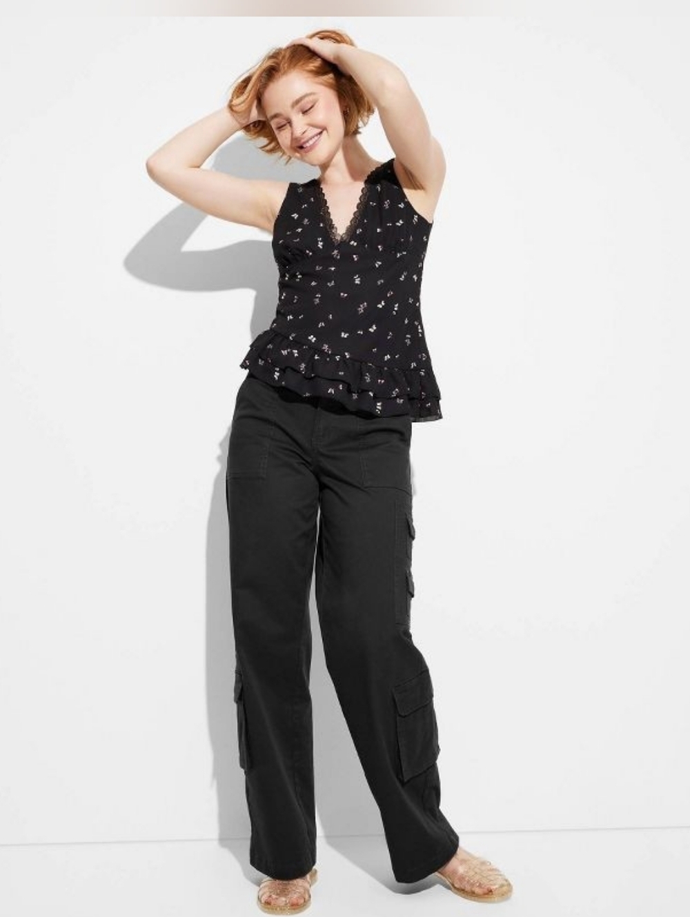 Wild Fable Women's Mid-Rise Straight Leg Cargo Pants Size L